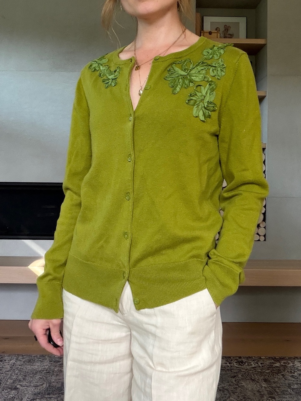 Vintage 100% cotton Olive Green Embroidered V-Neck Cardigan